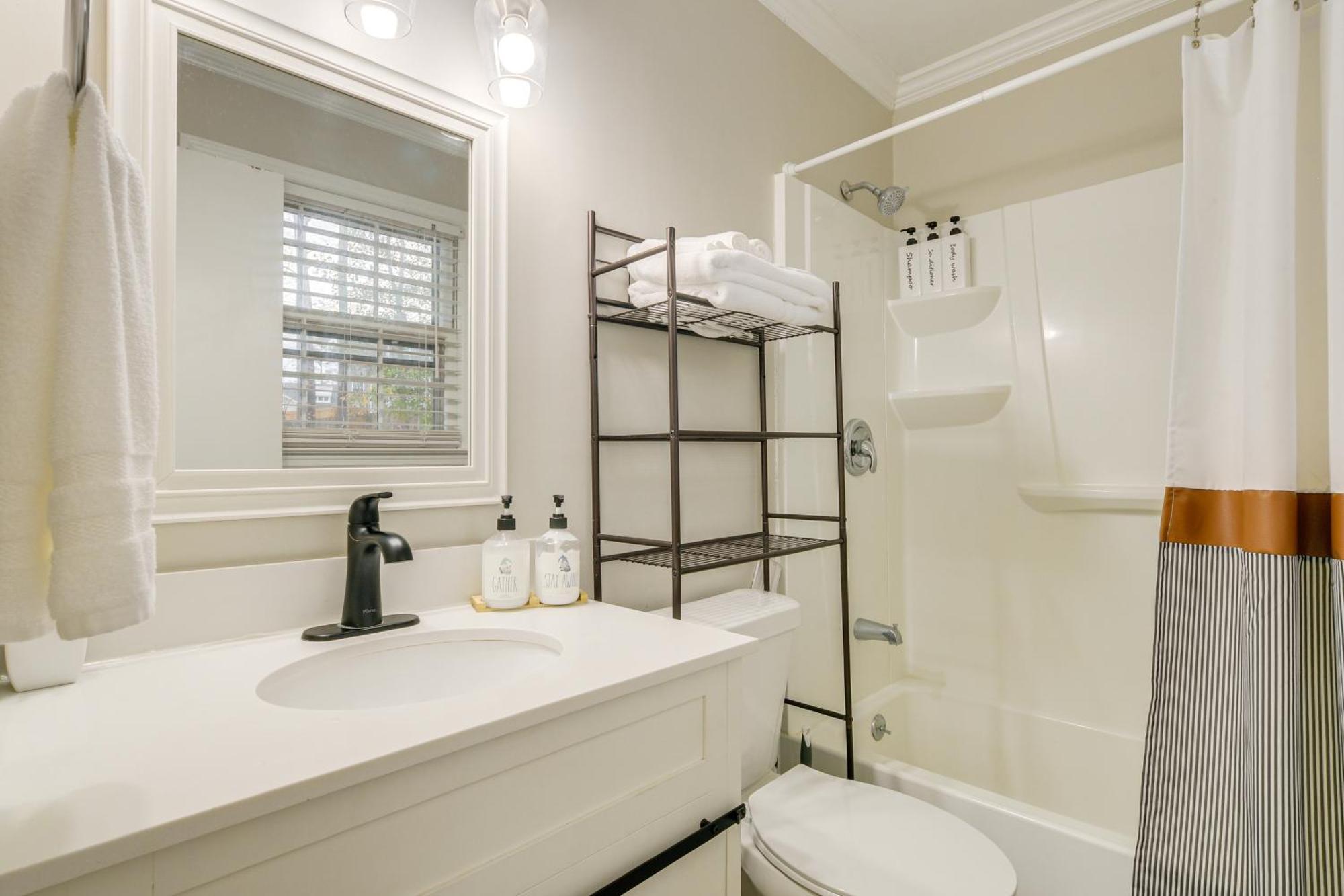 Serene Family Home With Deck In Knightdale! Esterno foto