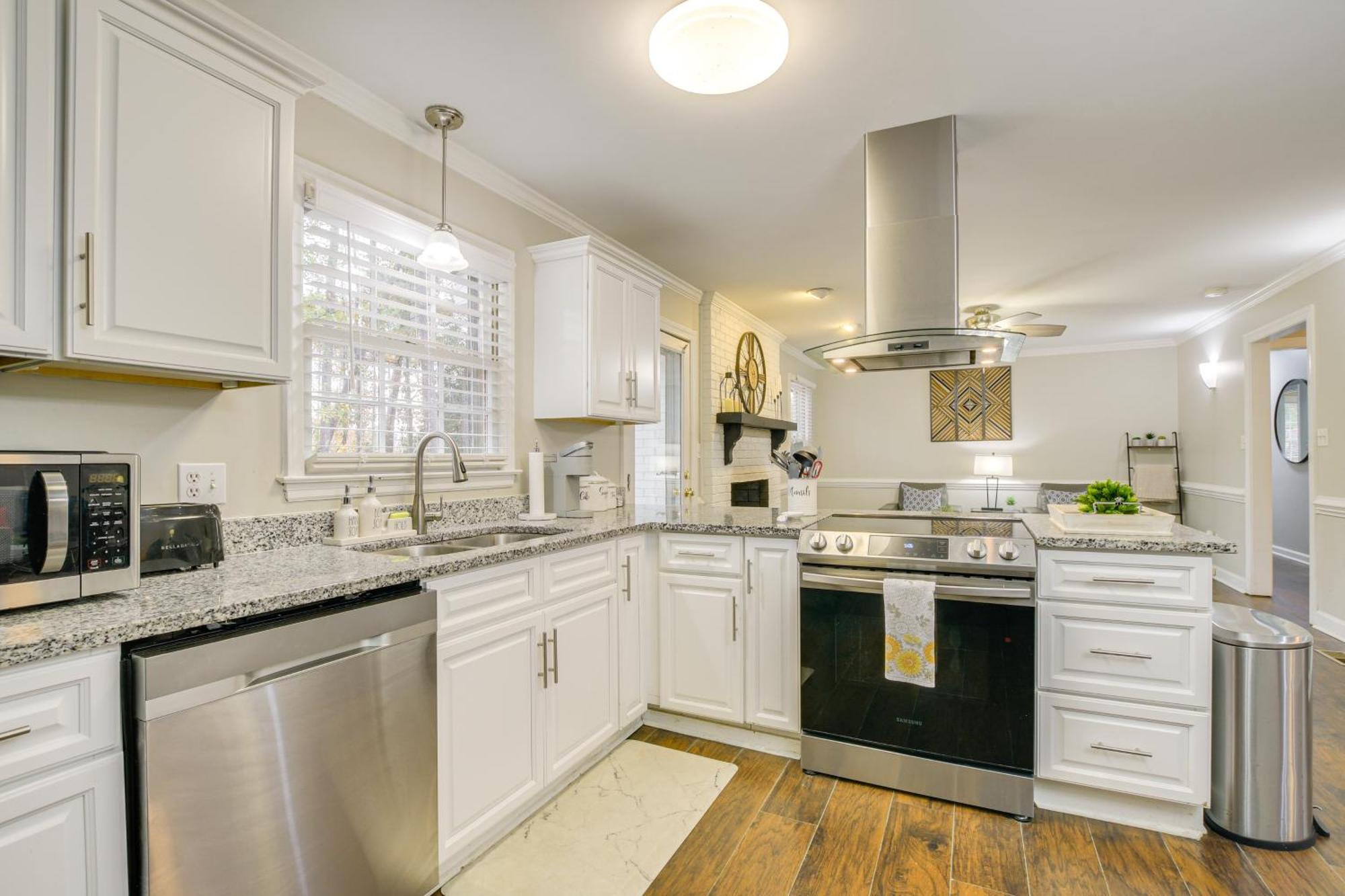 Serene Family Home With Deck In Knightdale! Esterno foto